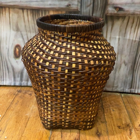 Other - NWOT Small Wicker Basket Vase